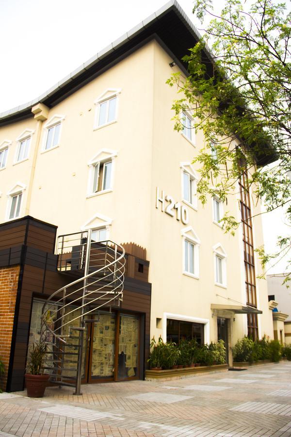 H210 Hotel Aliayabiagba Exterior photo